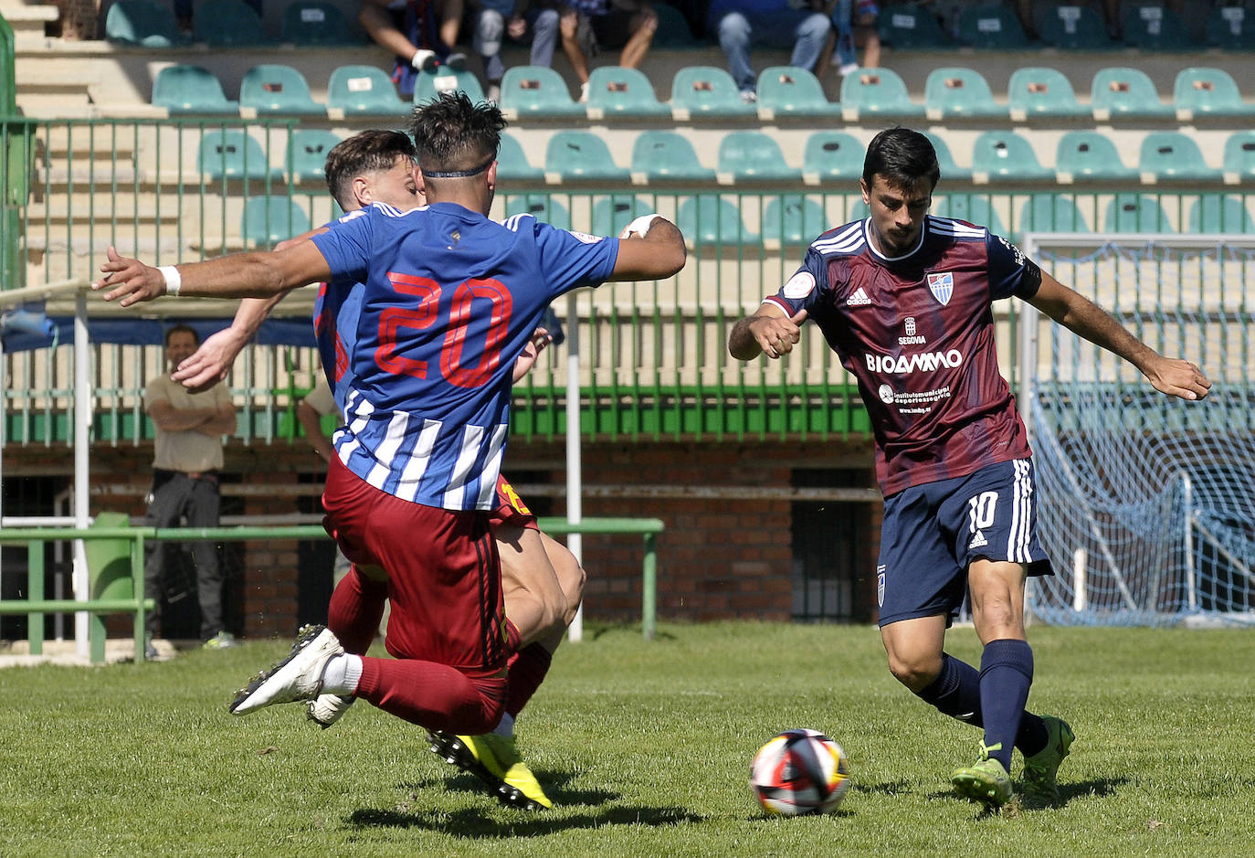 El Segoviana vs Mensajero, en imágenes (1 de 2)