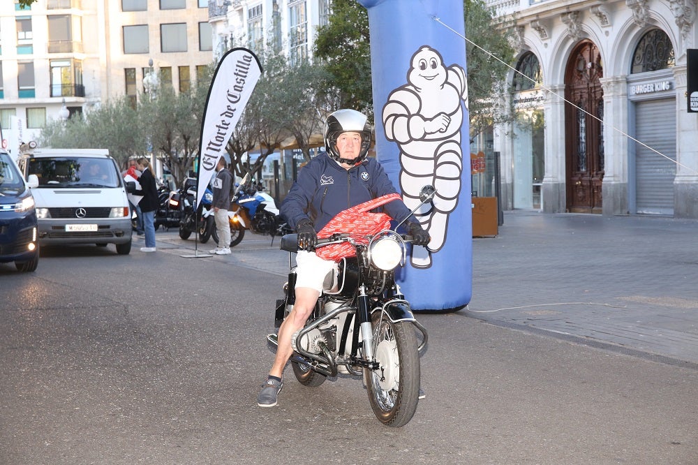 Galería de fotos | Llegada de los participantes al Valladolid Motor Vintage 1/7