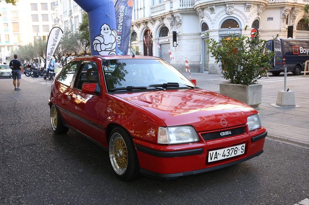 Galería de fotos | Llegada de los participantes al Valladolid Motor Vintage 3/7