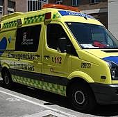 Un herido evacuado al hospital tras una colisión entre dos camiones en León