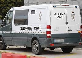 Investigado un autobusero por adelantar a un camión en una curva con poca visibilidad