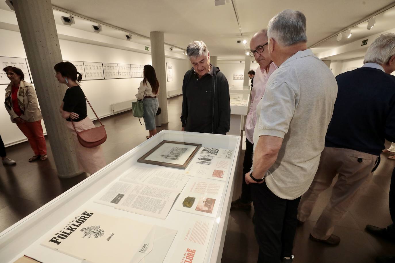 La exposición de la revista &#039;Folklore&#039; en la Casa Revilla de Valladolid