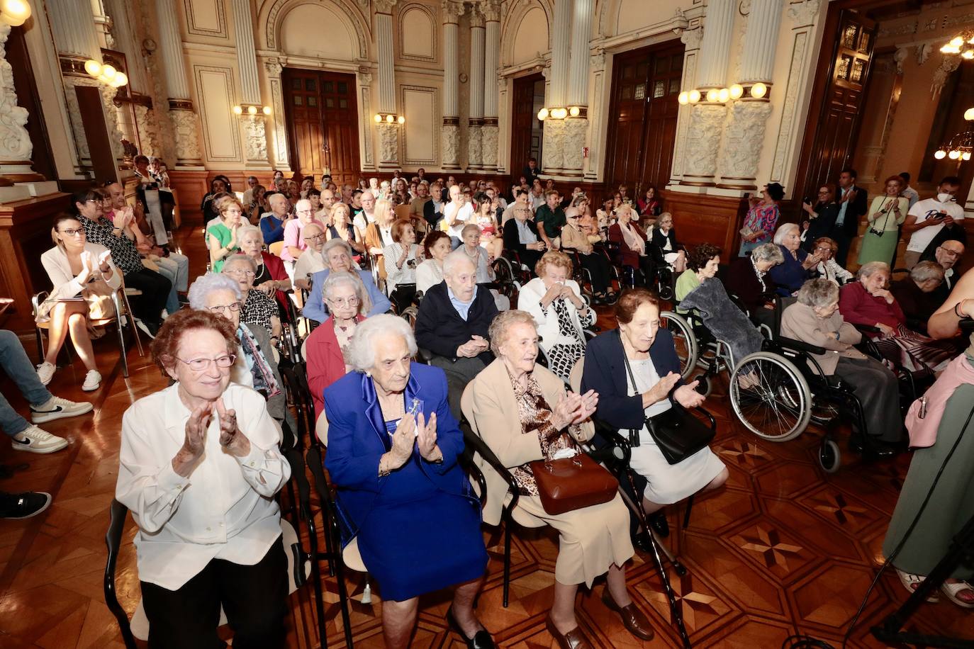 El acto homenaje por el Día de las Personas de Edad celebrado en el Ayuntamiento