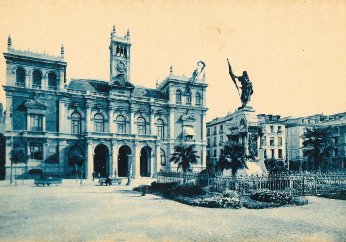 Plaza Mayor en la década de 1920.