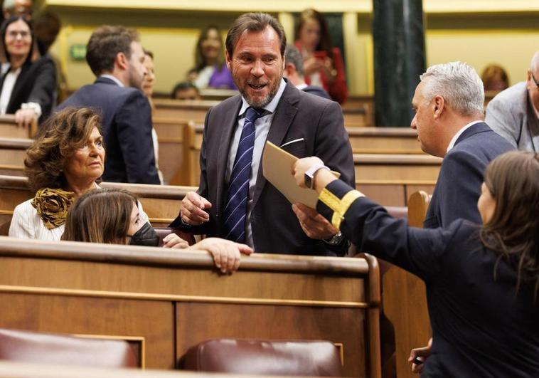 Óscar Puente, en la segunda jornada del Pleno de investidura de Alberto Núñez Feijóo en el Congreso.