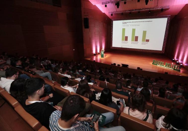 Profesionales y estudiantes, este jueves, durante la cita con el periodismo independiente