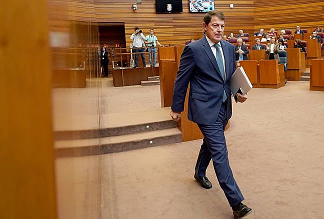 Alfonso Fernández Mañueco, en el Pleno del debate sobre el estado de la comunidad.
