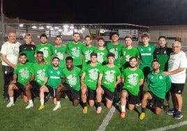 La plantilla del Betis Club de Fútbol tras un entrenamiento en Canterac.