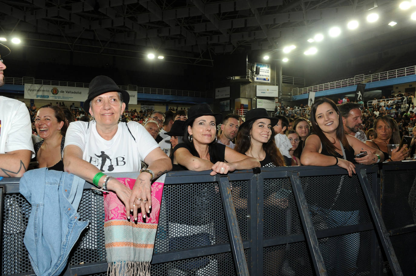 Las imágenes del concierto de El Barrio en Valladolid