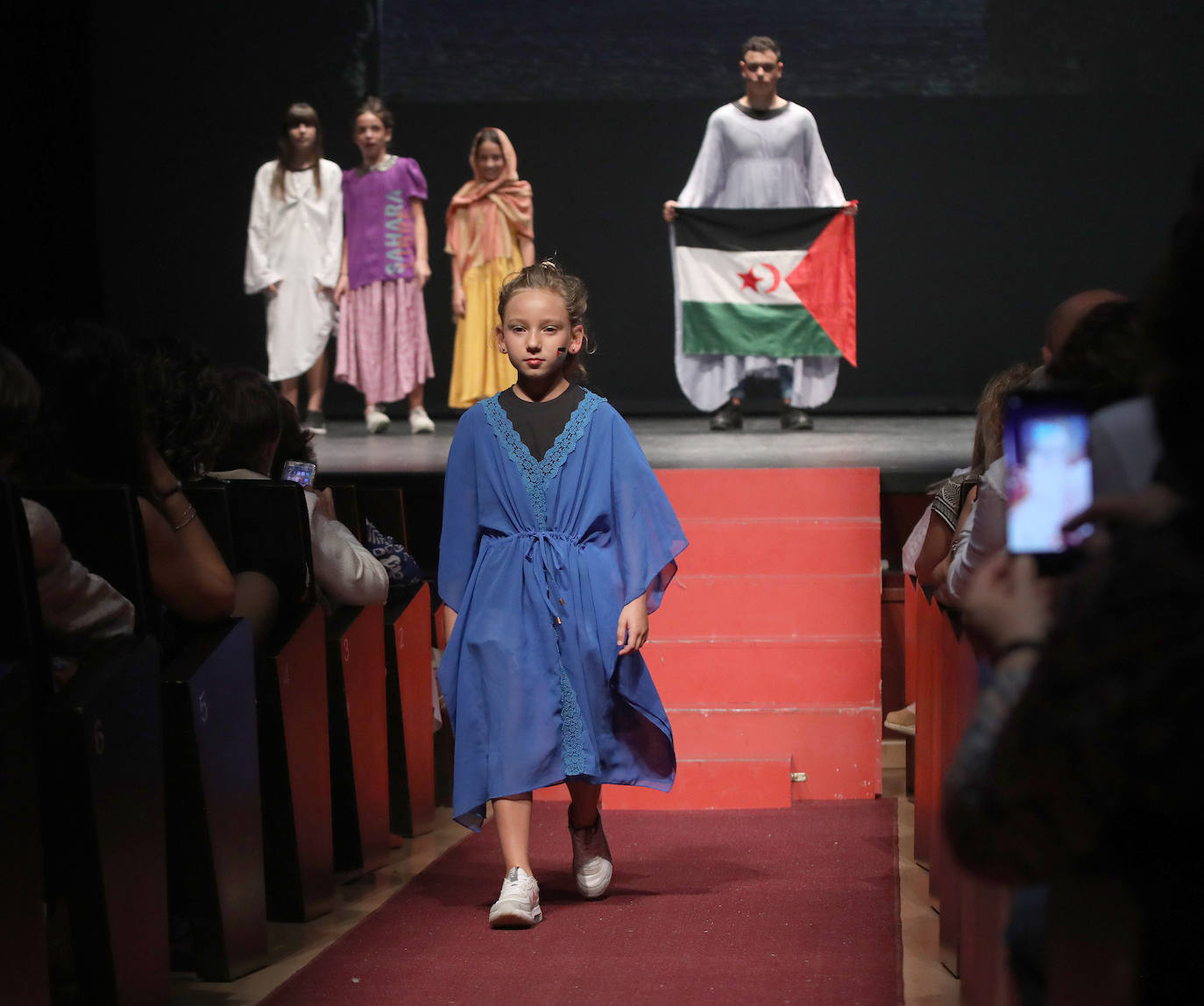 Desfile de moda benéfico a favor del pueblo saharaui