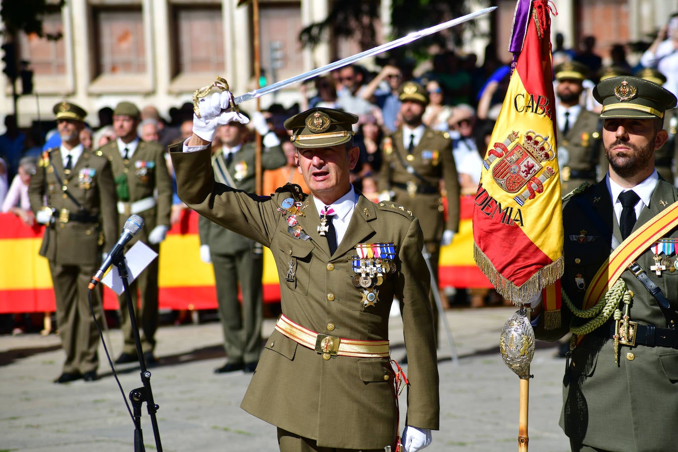 En imágenes, la jura de bandera en Valladolid