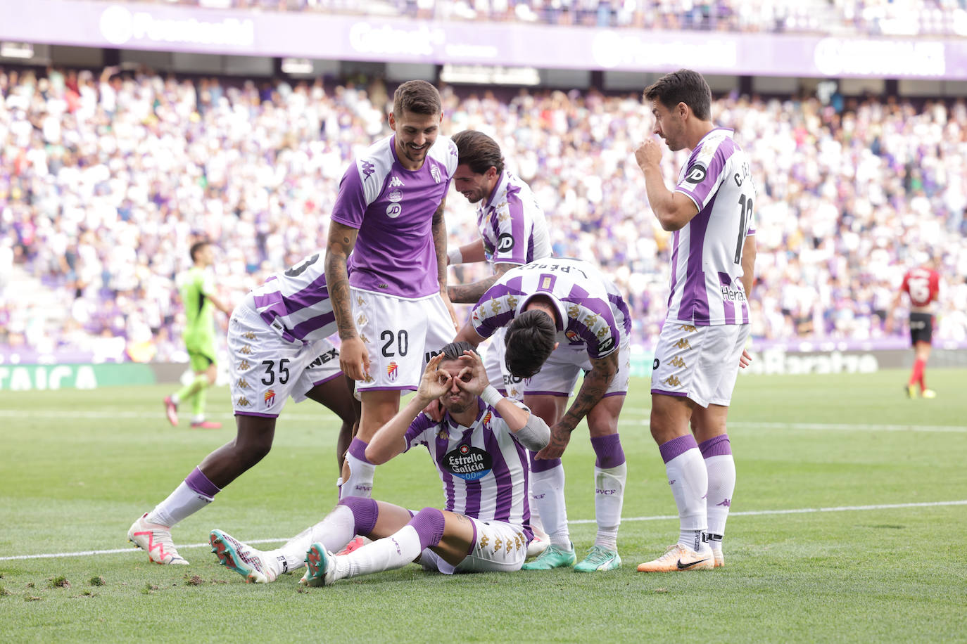 Las imágenes del partido entre el Real Valladolid y el Mirandés en Zorrilla (2/2)