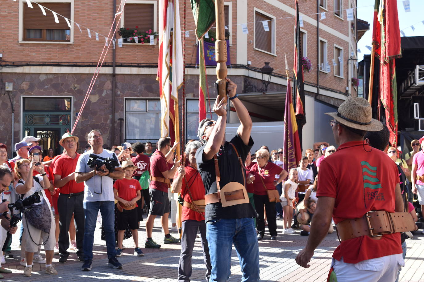 Cervera se tiñe de tradiciones en el Día de la Provincia