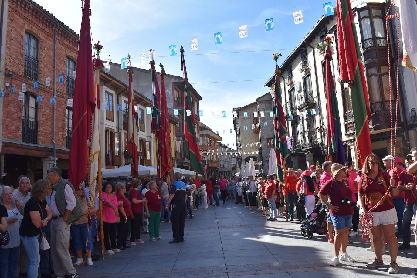 Cervera se tiñe de tradiciones en el Día de la Provincia