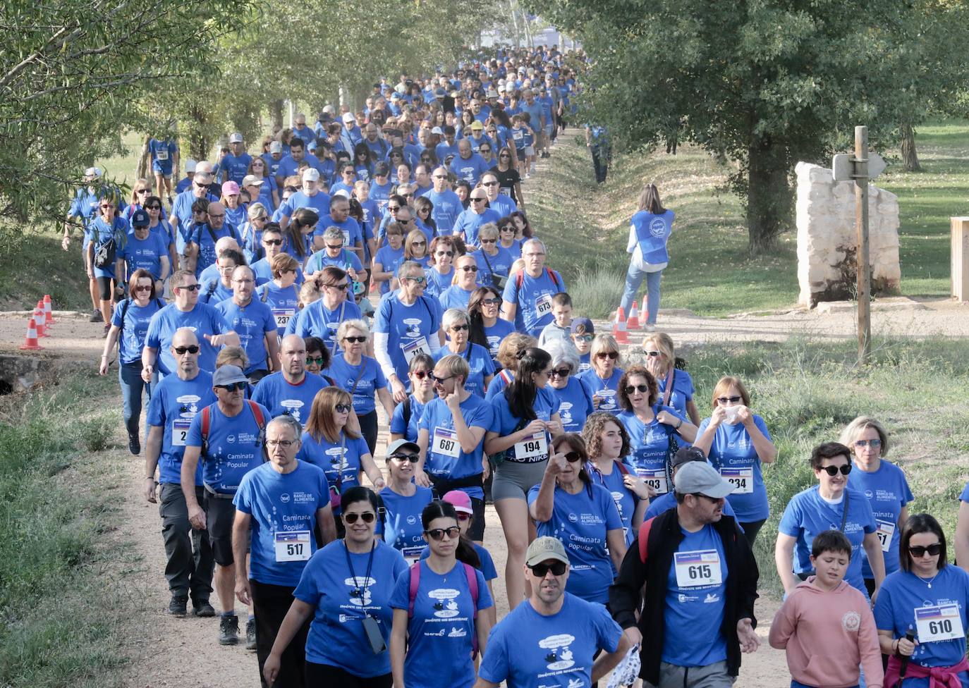 El éxito de participación en la Caminata Popular del Banco de Alimentos, en imágenes