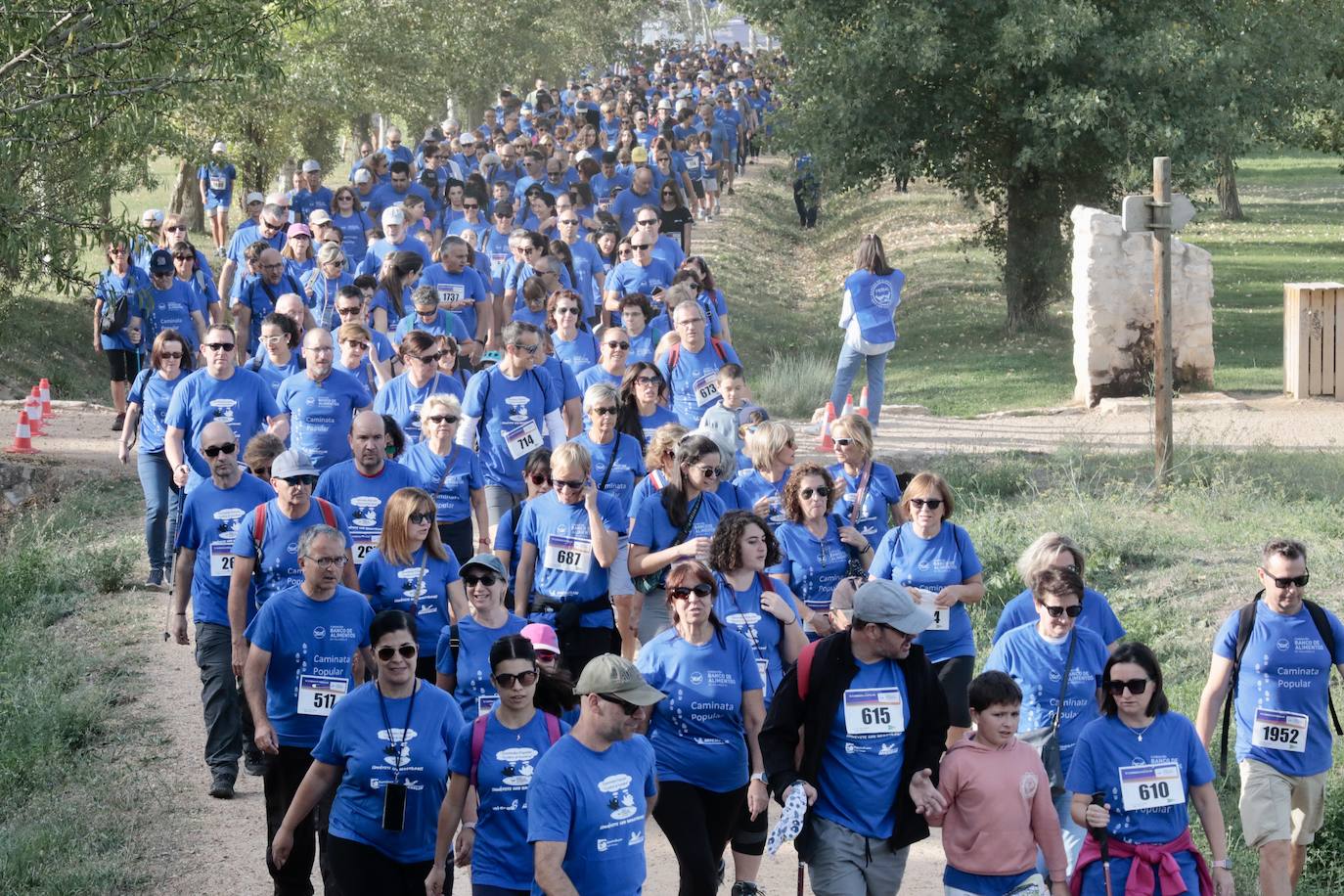 El éxito de participación en la Caminata Popular del Banco de Alimentos, en imágenes