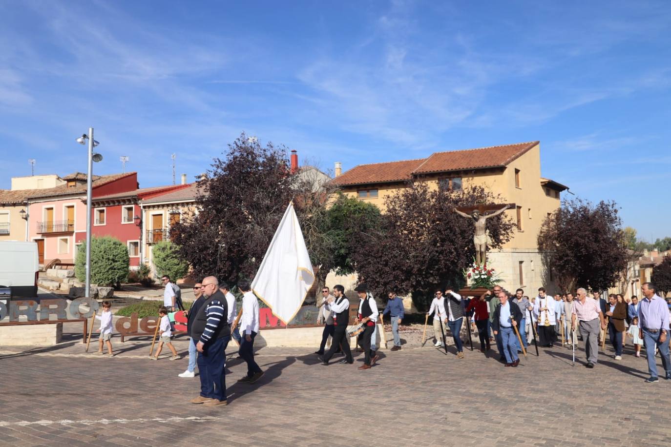 El Cristo de las Puertas recorre las calles de Medina de Rioseco