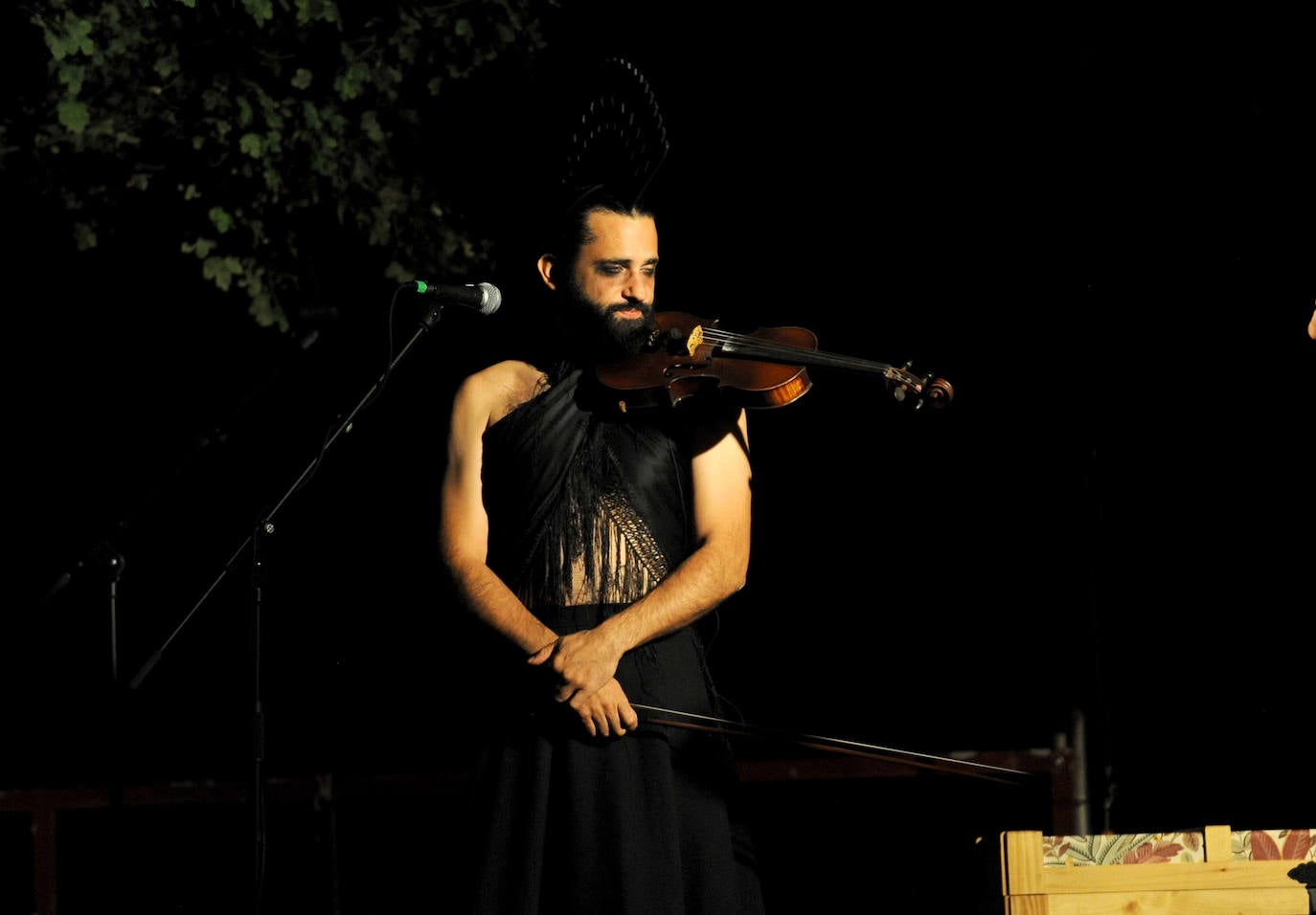 Así fue la actuación de El Trío Caracol en el Patio Corsario de Girón