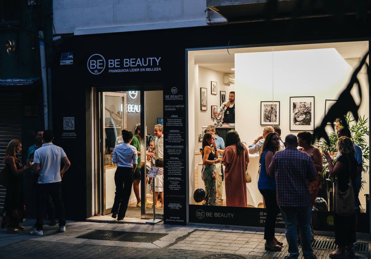 El día de la inauguración de Be Beauty.