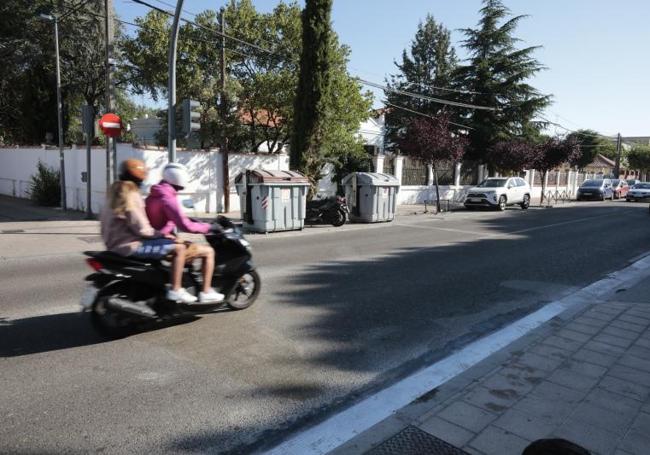Vista del Camino Viejo, que conecta Simancas con la capital vallisoletana.