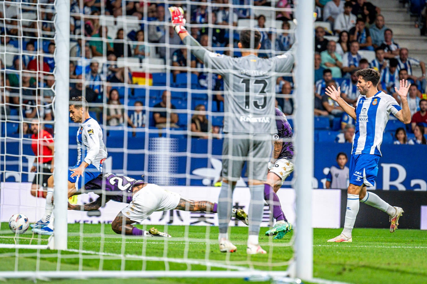 La derrota del Real Valladolid ante el Espanyol, en imágenes