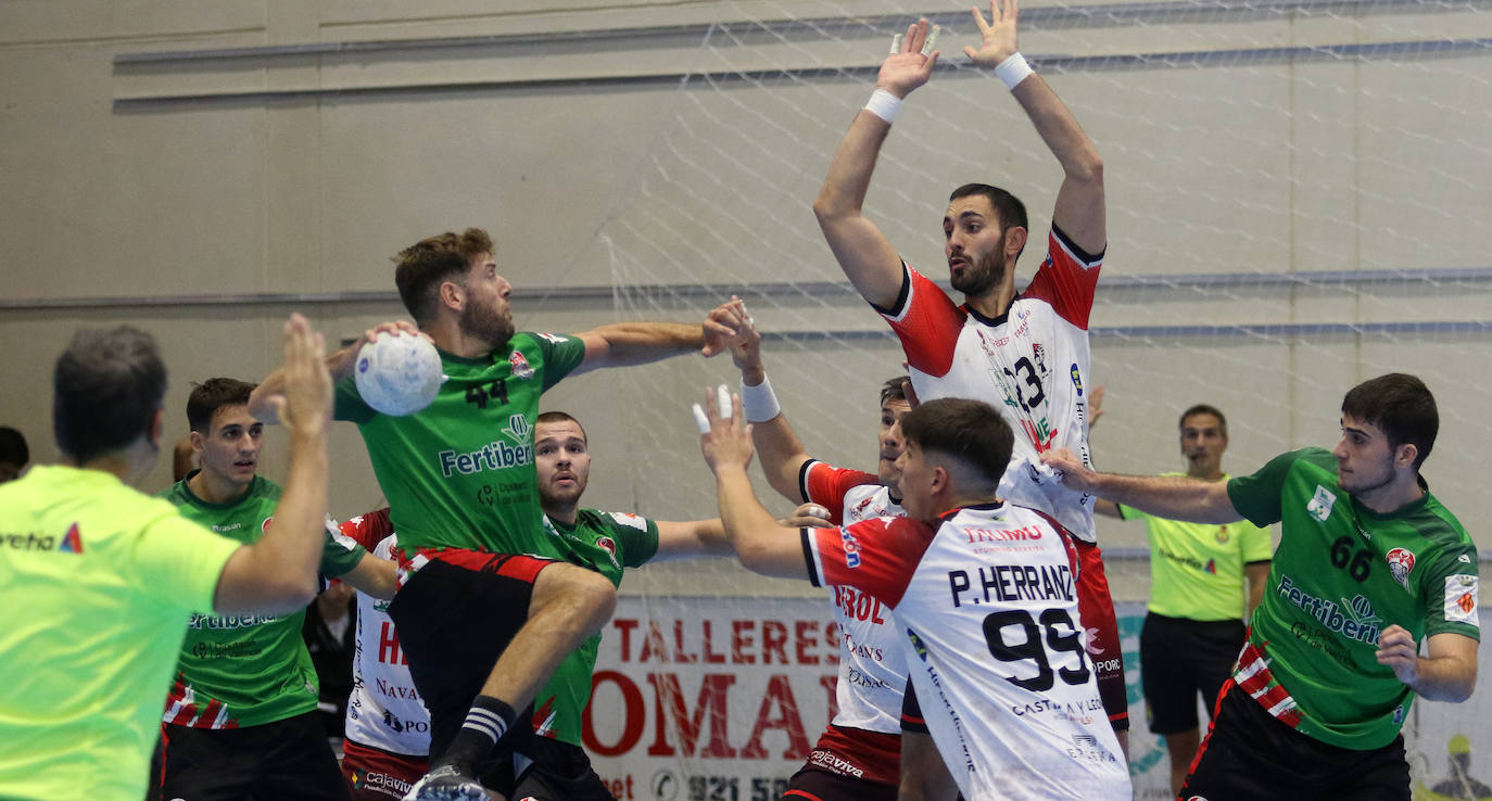 Victoria de Balonmano Nava ante Puerto Sagunto (30-28)