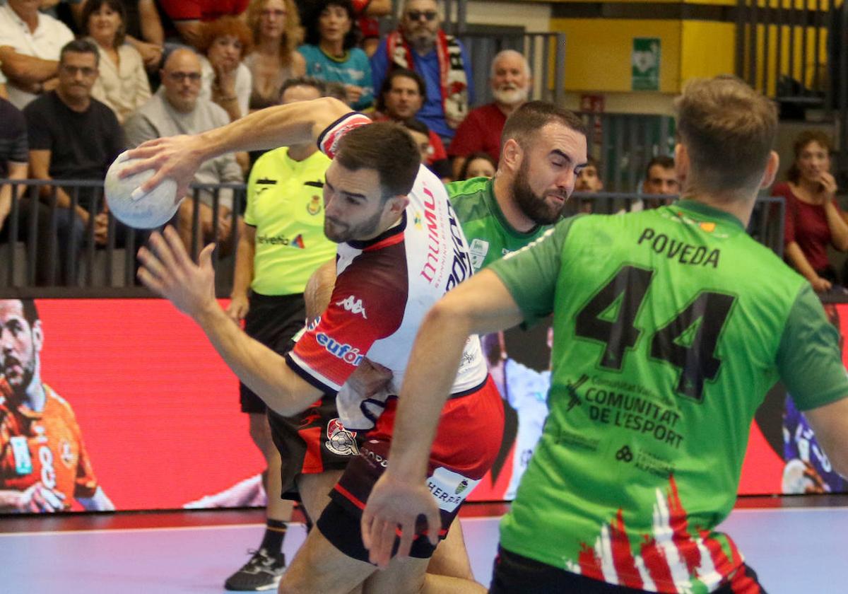 Victoria de Balonmano Nava ante Puerto Sagunto (30-28)