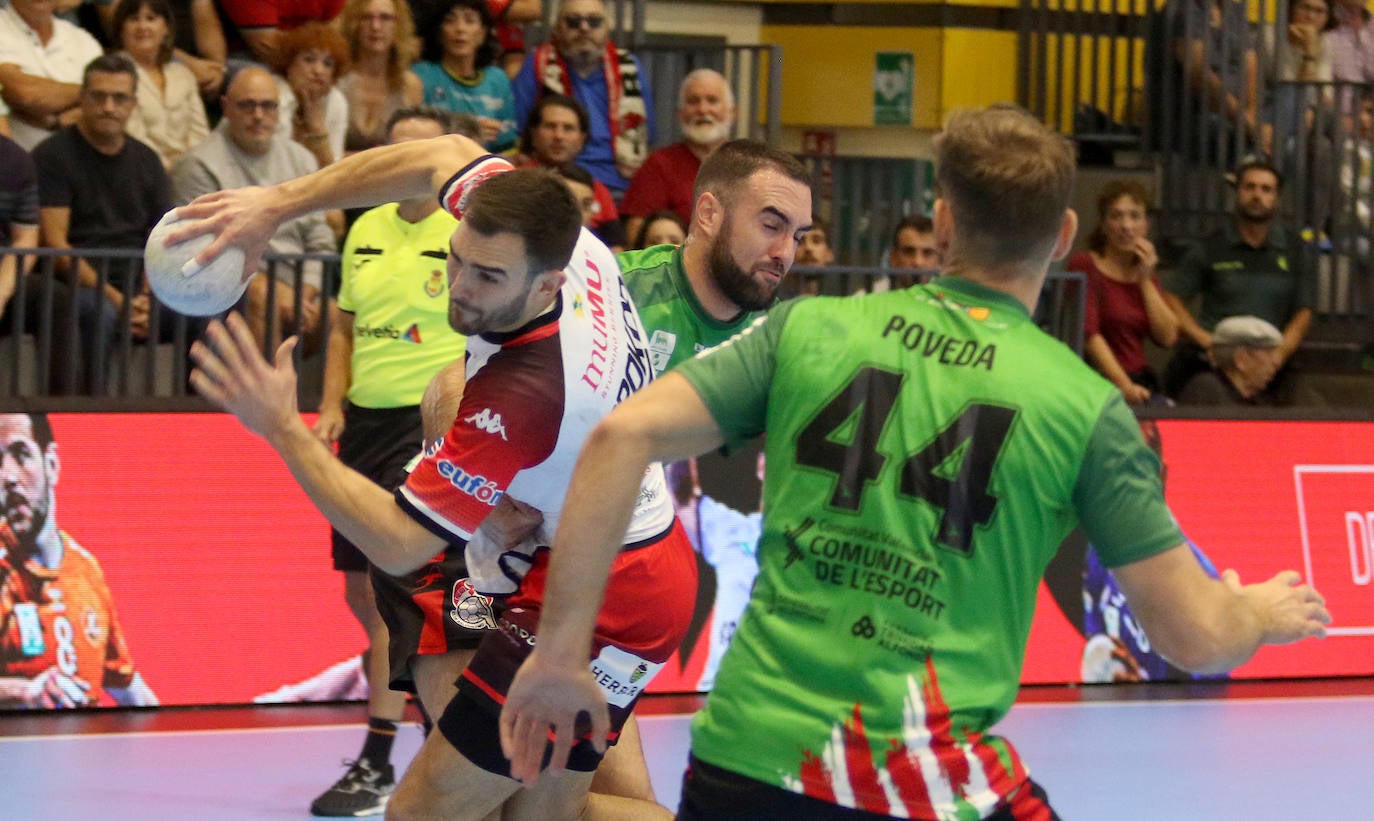 Victoria de Balonmano Nava ante Puerto Sagunto (30-28)