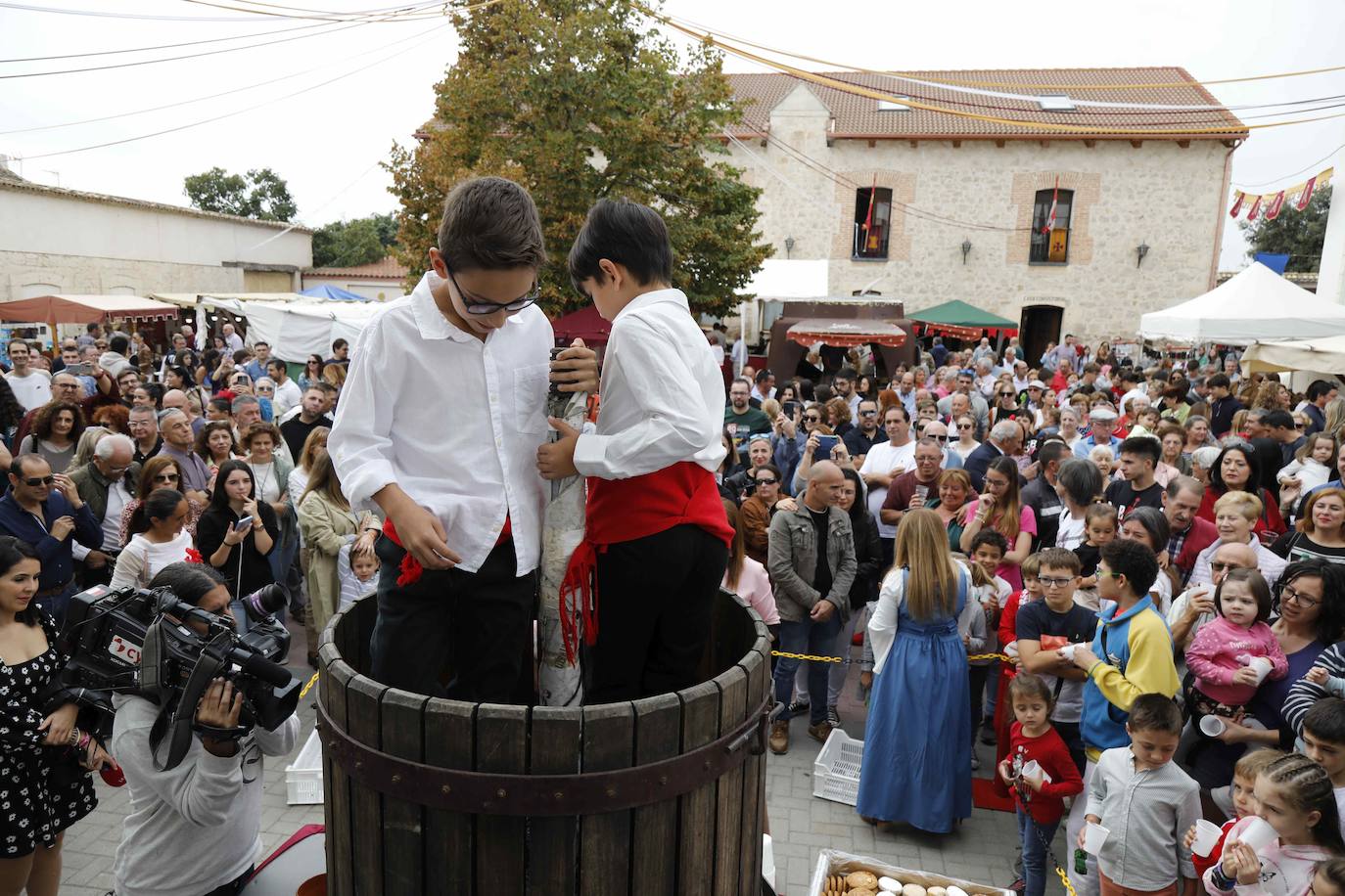 El mercado medieval de Quintanilla de Onésimo, en imágenes