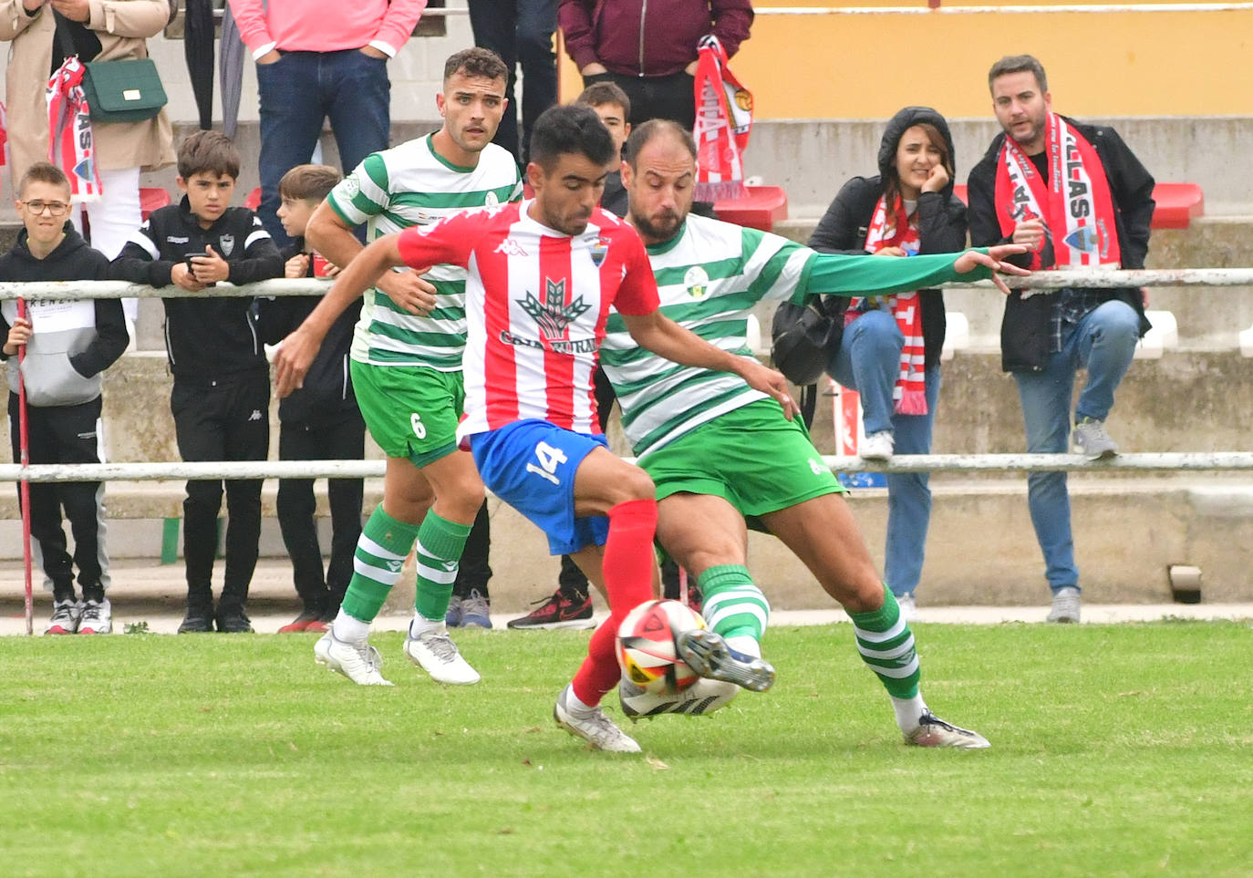 Imágenes del partido del Atlético Tordesillas contra La Virgen del Camino