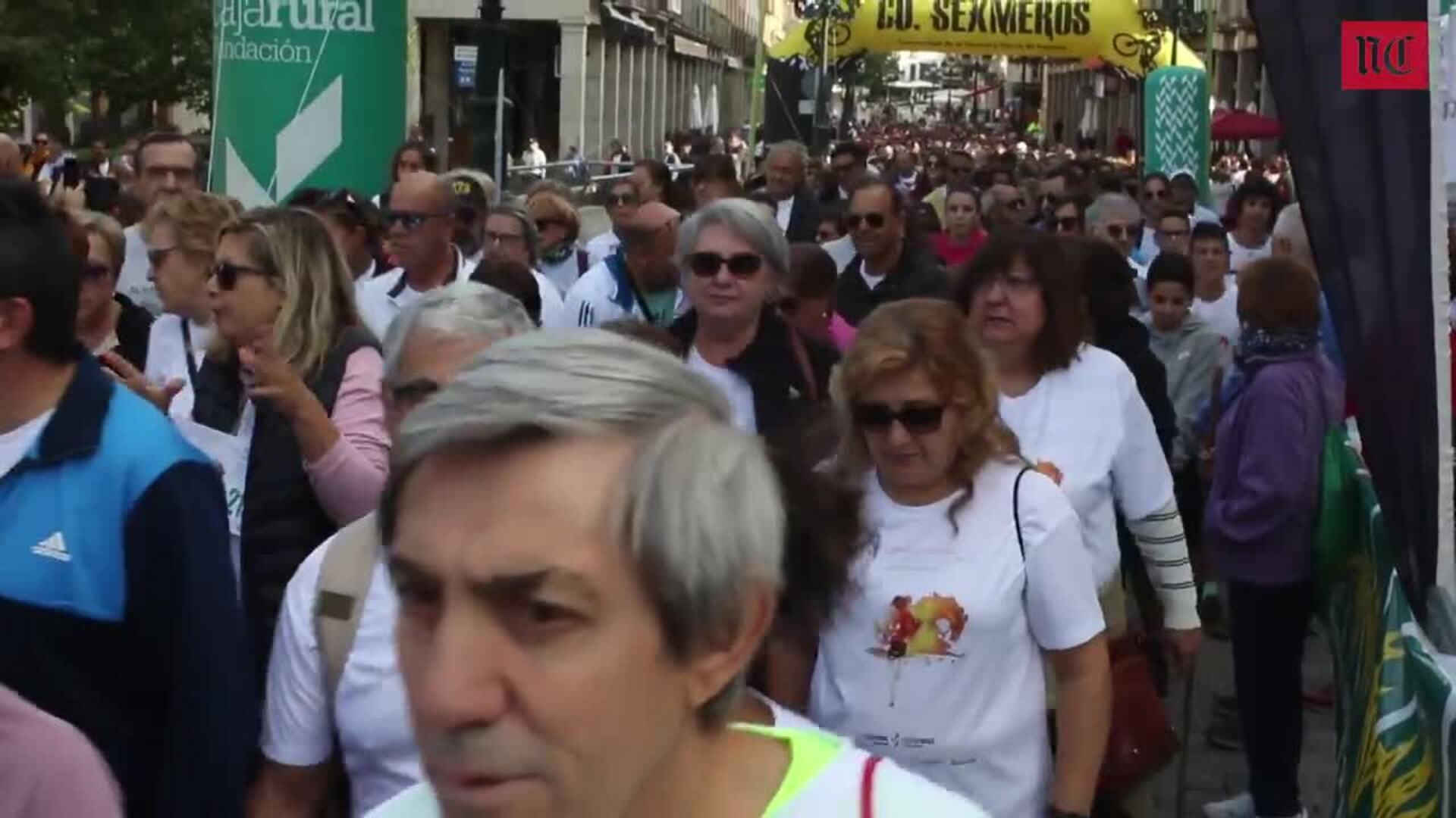 Cientos de segovianos participan en la Marcha contra el Cáncer