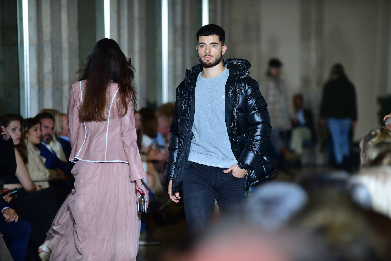 El desfile MoVa celebrado en el Patio Herreriano, en imágenes