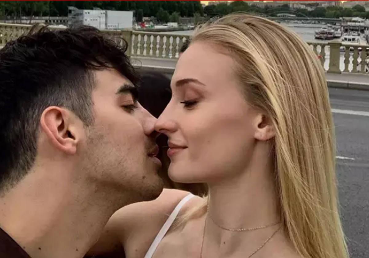 Joe Jonas da marcha atrás a su demanda de divorcio de Sophie Turner
