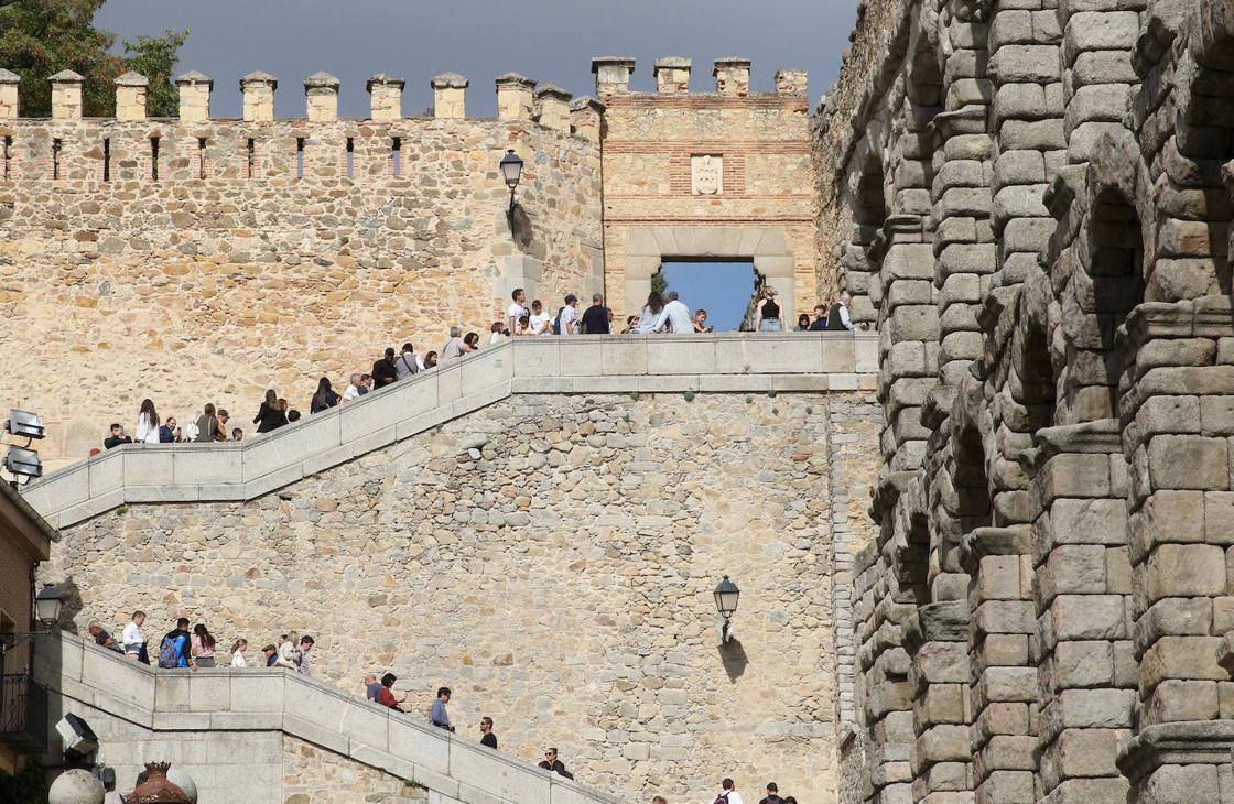 El puente del Pilar en Segovia