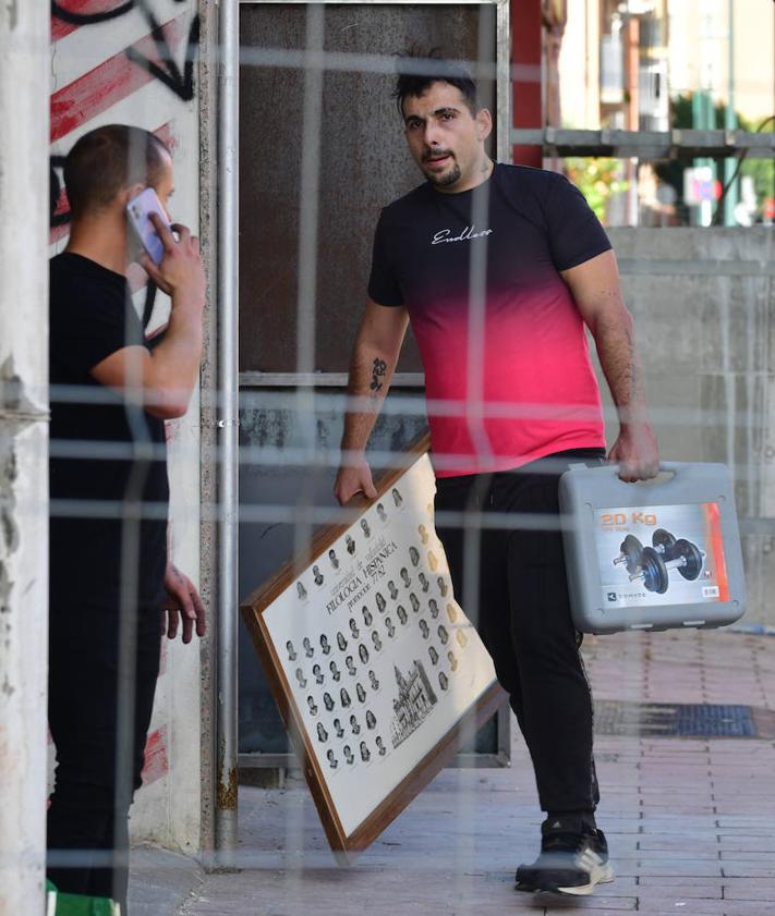 Imagen secundaria 2 - Los propietarios de Goya, 32 se inclinan por la rehabilitación del edificio dañado