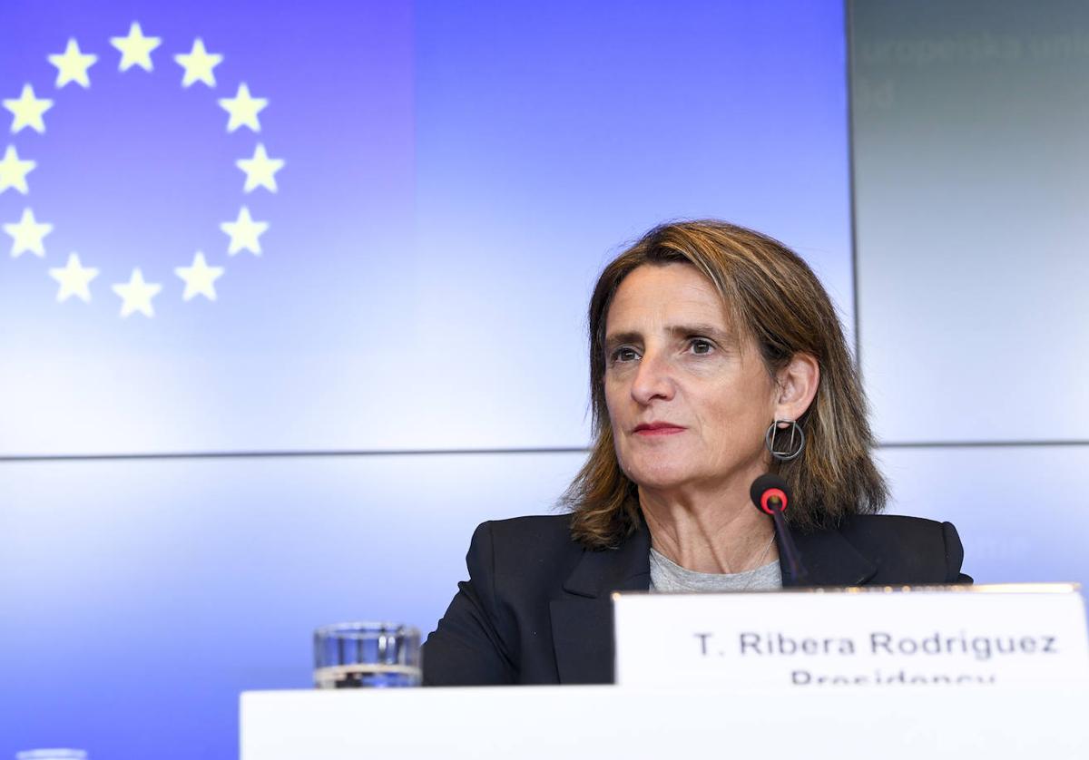 La vicepresidenta tercera del Gobierno, Teresa Ribera, tras la reunión del Consejo de Transportes, Telecomunicaciones y Energía de la UE.