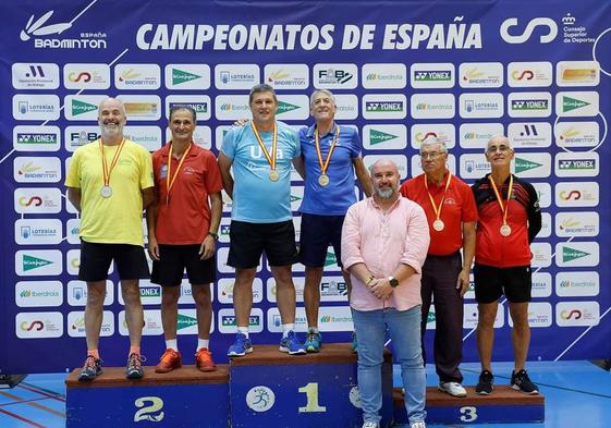 Pepe Fraile, junto a su compañero Juanjo Pérez, en lo alto del podio.
