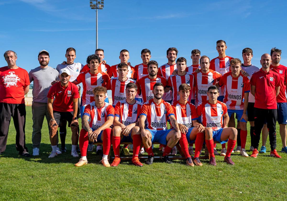 La plantilla del primer equipo de la Gimnástica Medinense en la presentación del club para la temporada 2023-24.