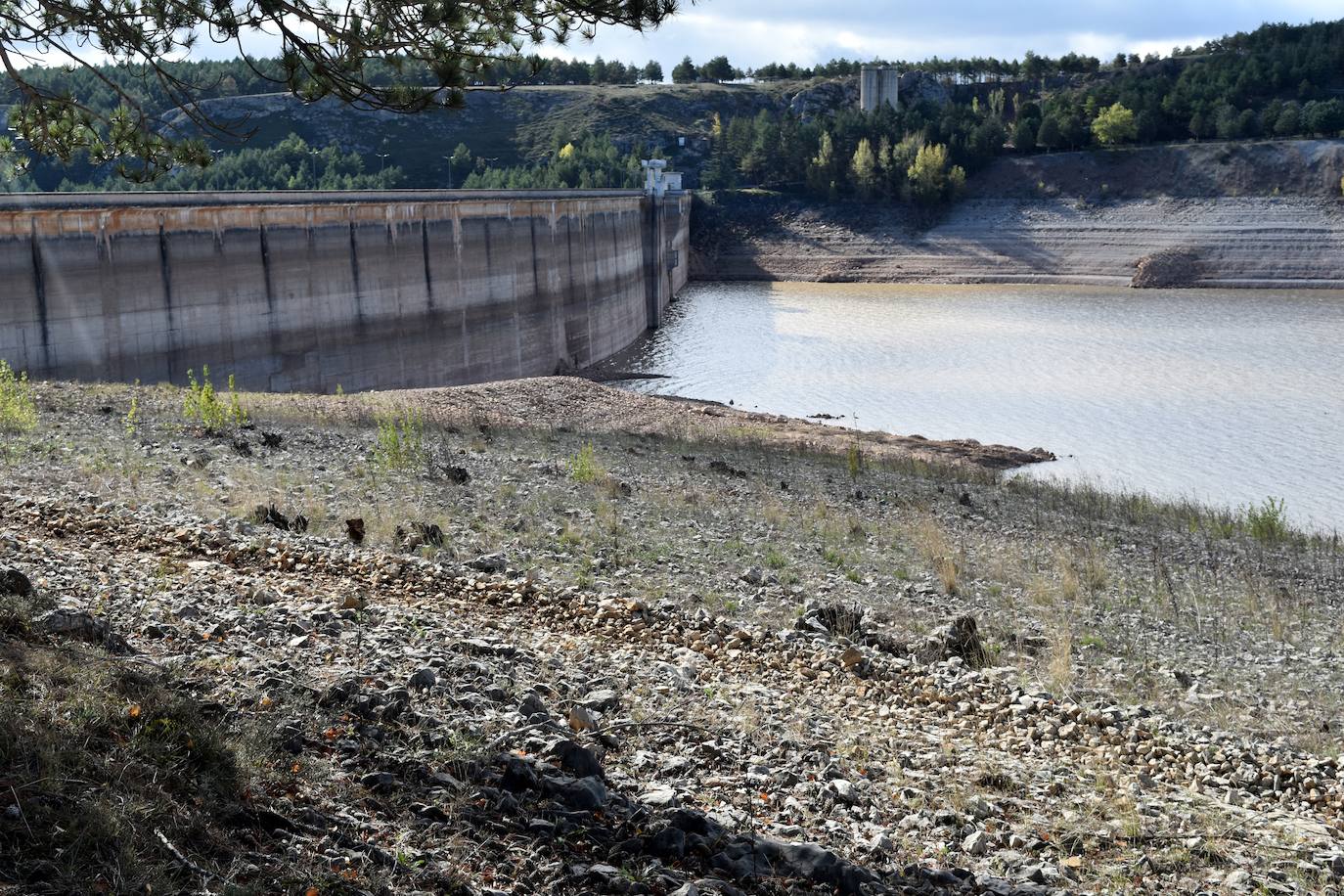 El embalse de Aguilar quiere recuperarse de la sequía