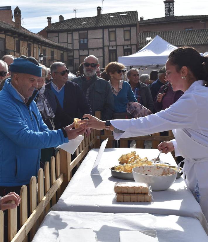 Imagen secundaria 2 - La alubia de Saldaña se reivindica en su feria