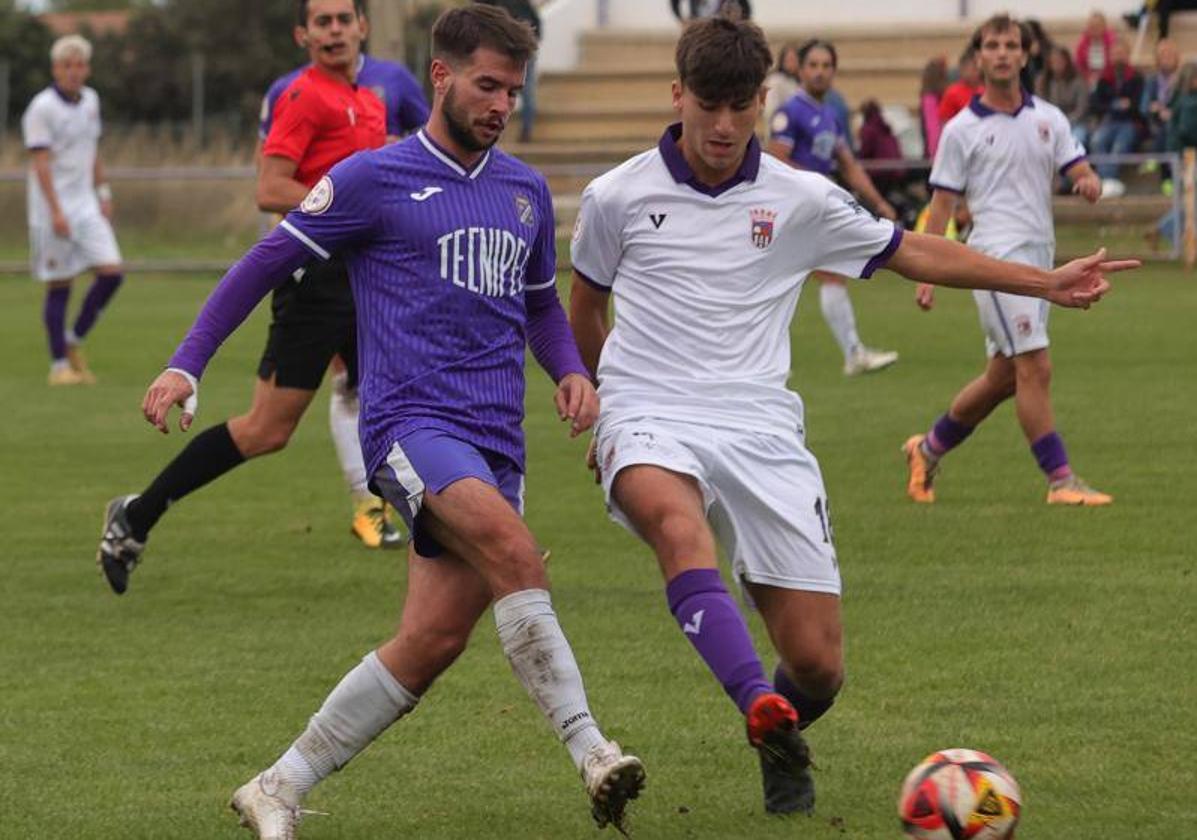 Un momento del derbi de este domingo en el Mariano Haro, en el que el Becerril se impuso al Palencia CF.