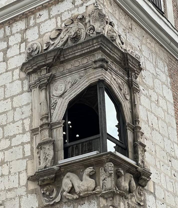 Imagen secundaria 2 - El palacio que la Diputación de Valladolid adquirió por 13.000 duros