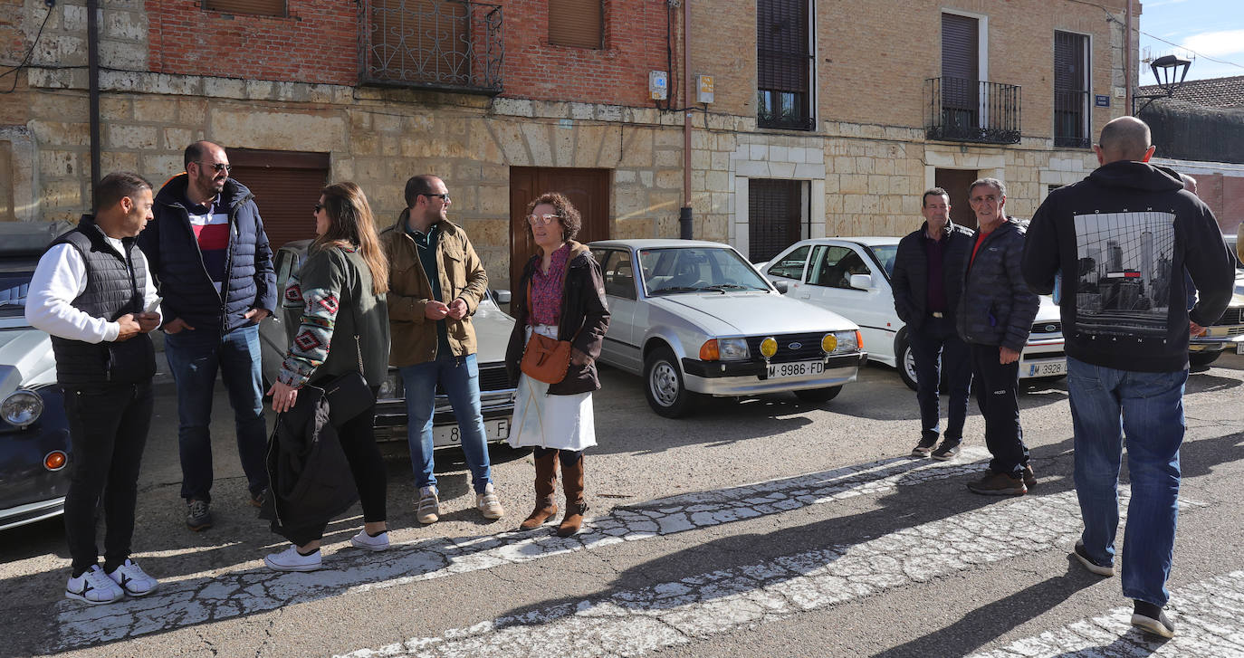 Concentración de coches clásicos en Husillos