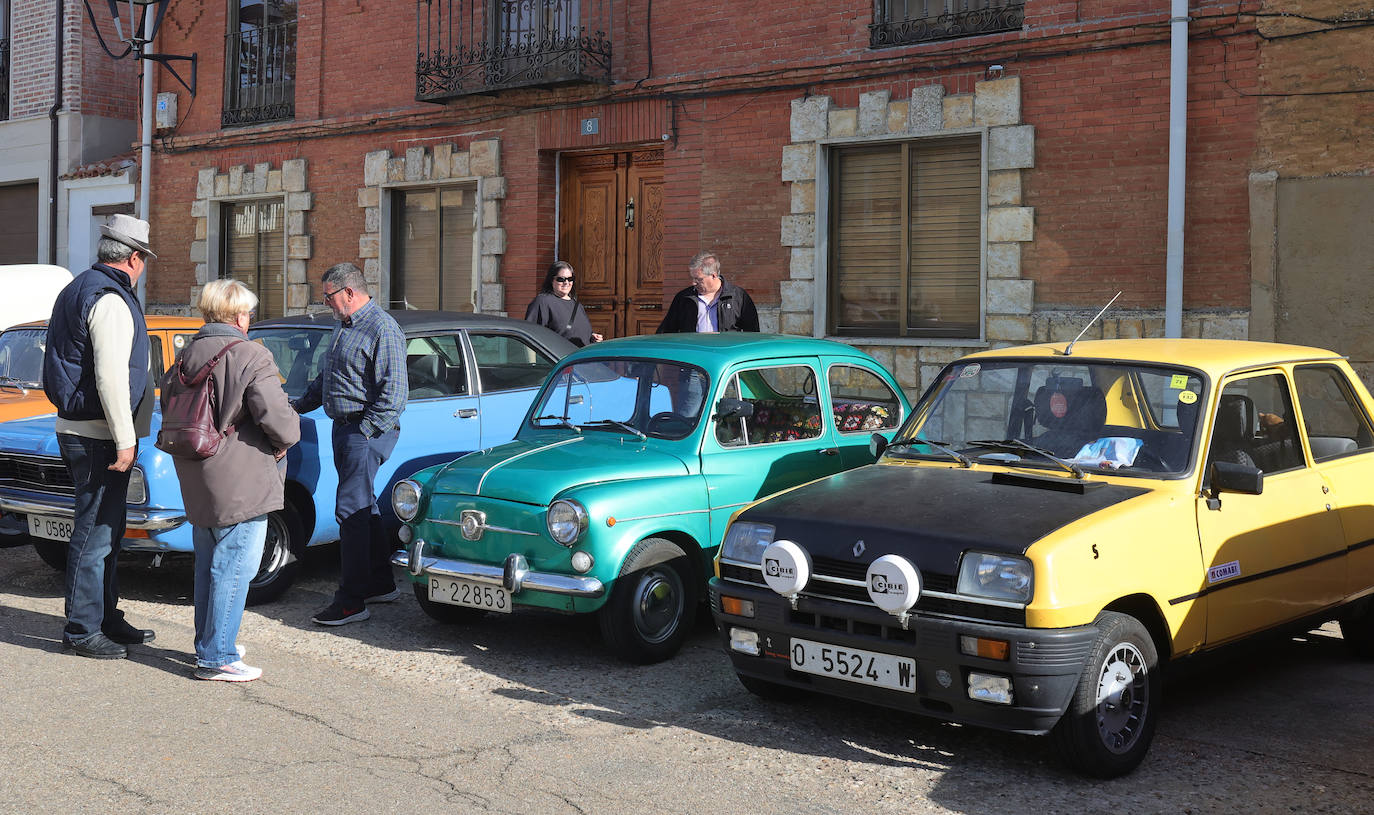 Concentración de coches clásicos en Husillos