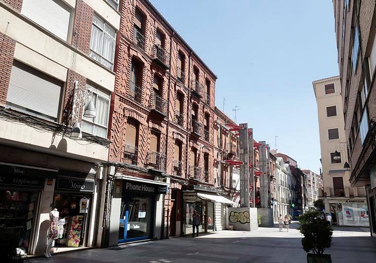 Calle Mantería de Valladolid, donde se produjeron los hechos.