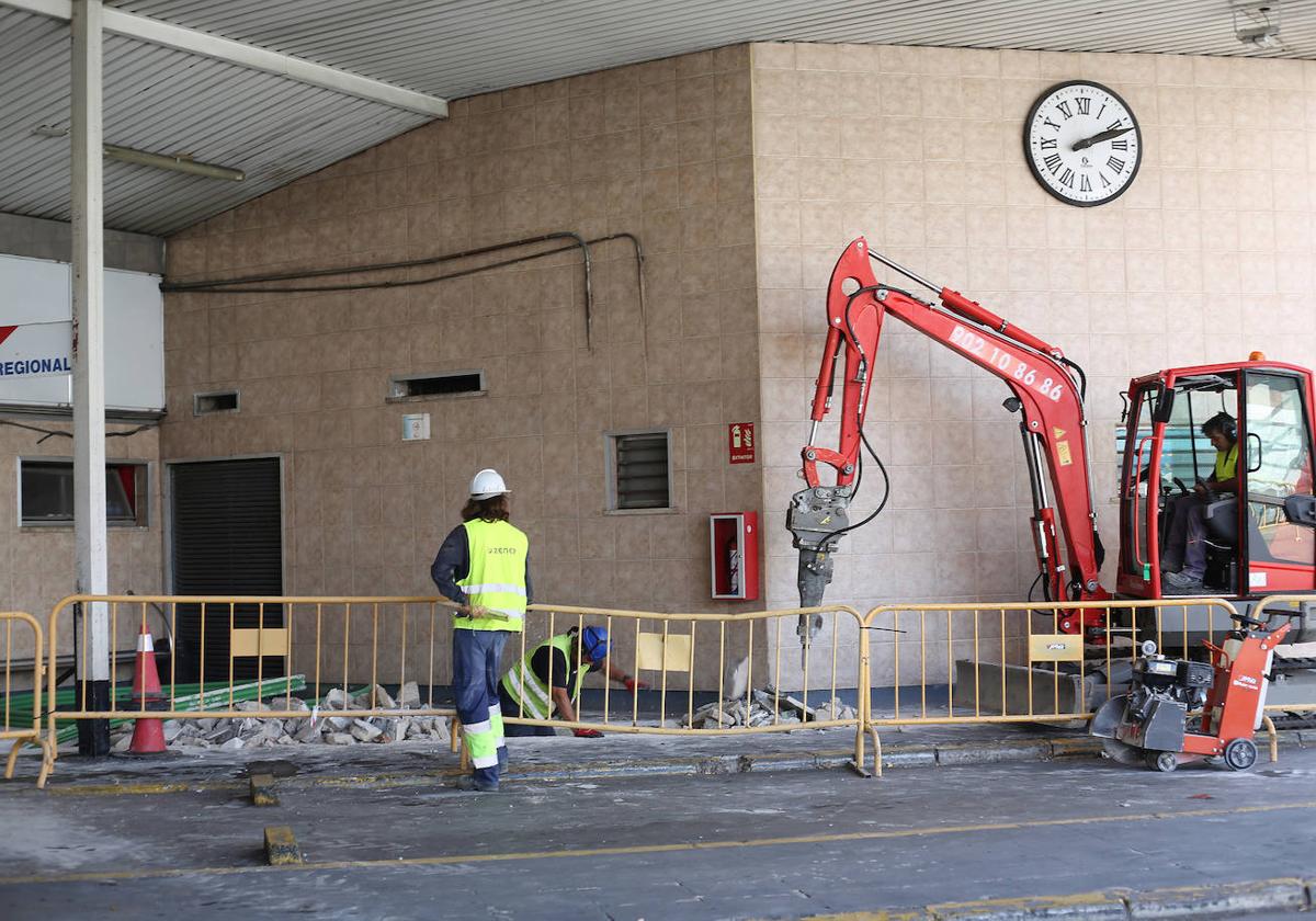 Obras en la estación de autobuses a principios de octubre.