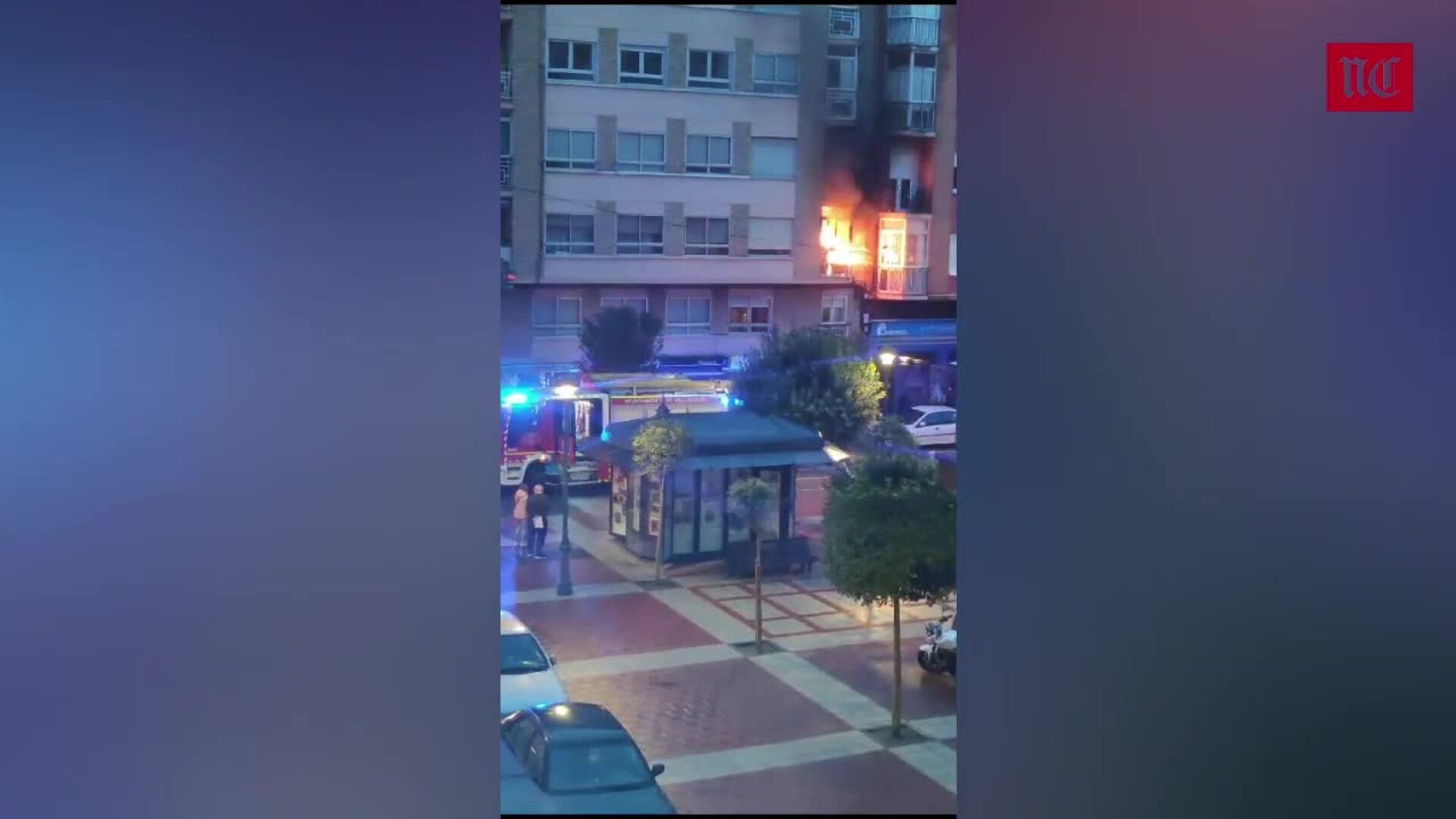 Las llamas devoran una vivienda de la calle Sevilla de Valladolid