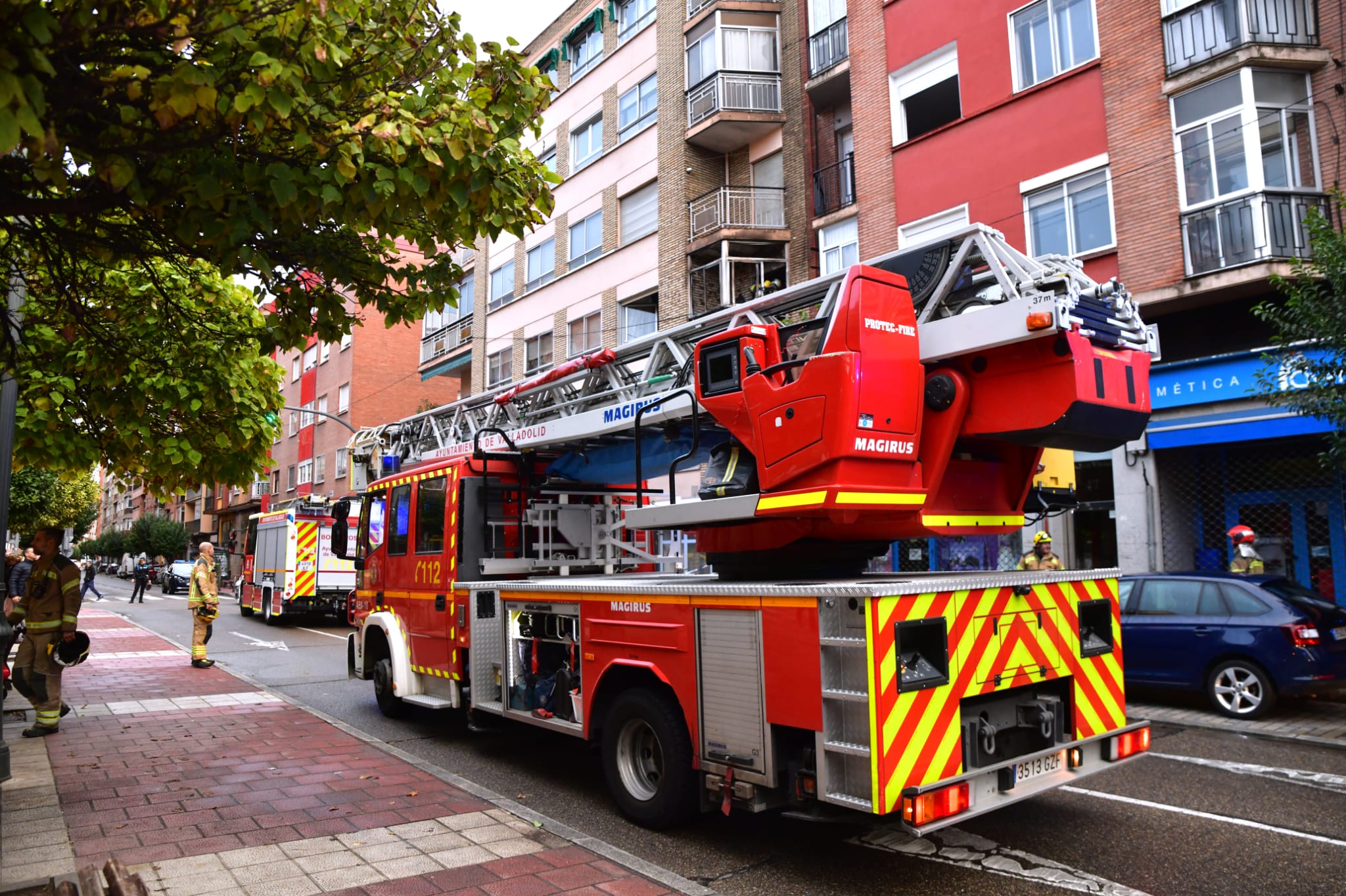 El incendio de una vivienda en Delicias, en imágenes