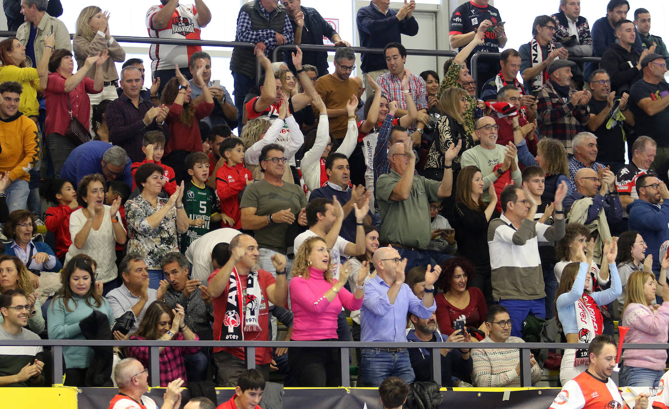 Balonmano Nava tutea al Barcelona