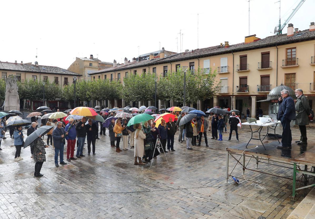 Concentración contra la amnistía en la Plaza Mayor.